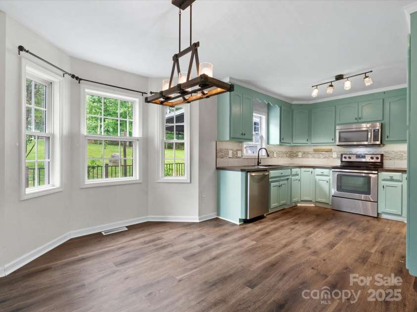 730 Cove Road, Gastonia, NC 28052.  MLS# CAR4260480, YatesRealty ID 24180. 