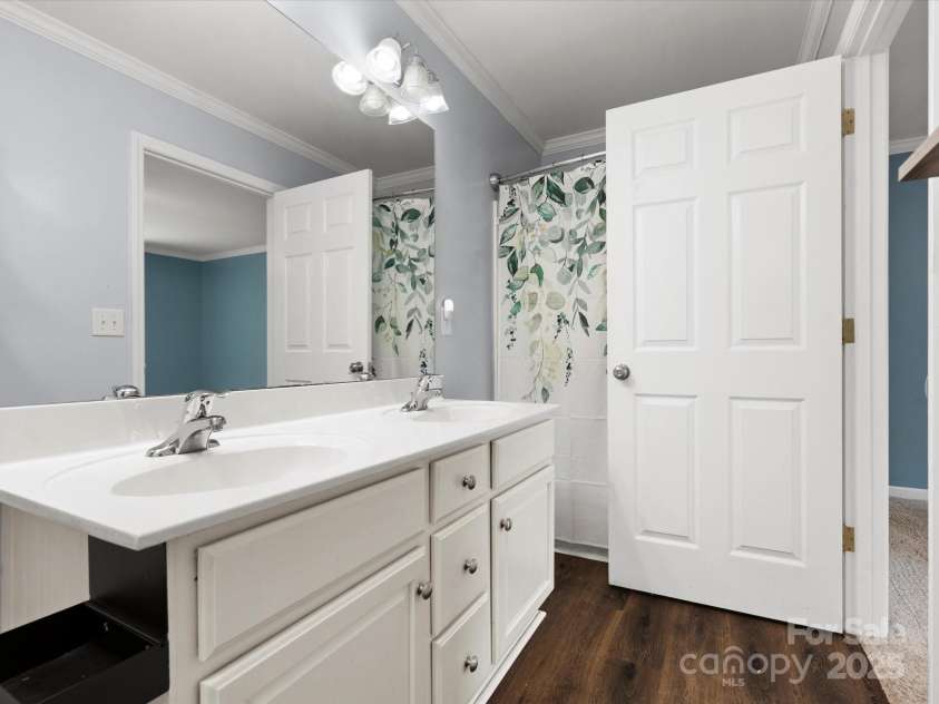 730 Cove Road, Gastonia, NC 28052.  MLS# CAR4260480, YatesRealty ID 24180. 