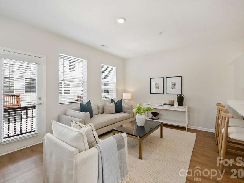 2409 Via del Conte Alley, Charlotte, NC 28205.  MLS# CAR4375409, YatesRealty ID 24182. 