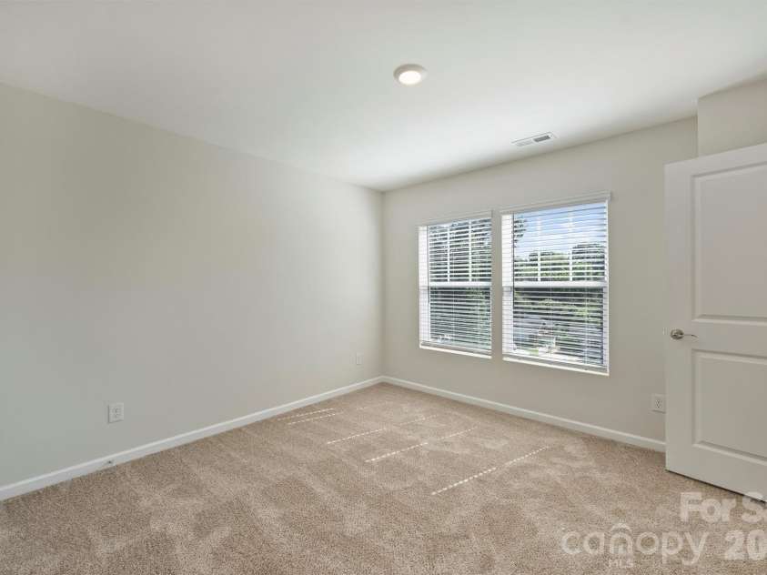 2409 Via del Conte Alley, Charlotte, NC 28205.  MLS# CAR4375409, YatesRealty ID 24182. 