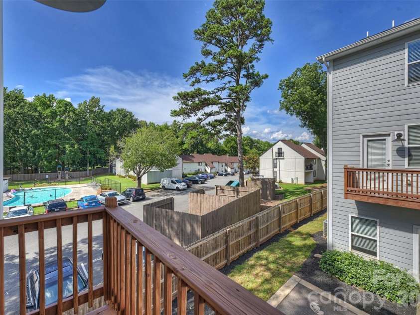 2409 Via del Conte Alley, Charlotte, NC 28205.  MLS# CAR4375409, YatesRealty ID 24182. 