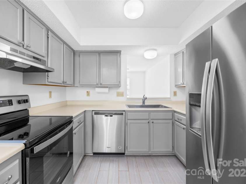 9639 Green Gable Court, Charlotte, NC 28270.  MLS# CAR4272704, YatesRealty ID 24182. Kitchen