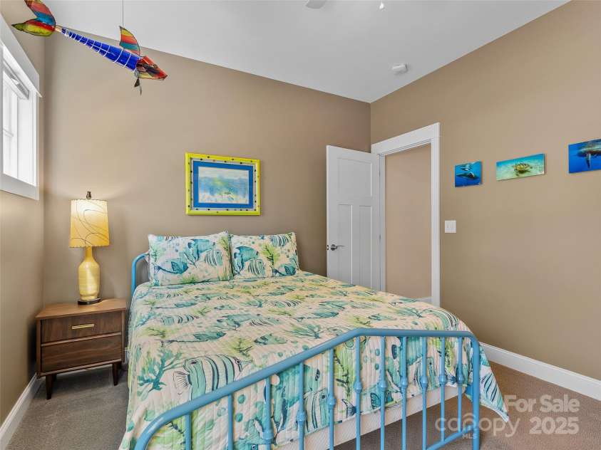 200 Skyloft Drive, Asheville, NC 28801.  MLS# CAR4246755, YatesRealty ID 24183. 