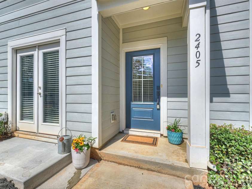 2405 Via del Conte Alley, Charlotte, NC 28205.  MLS# CAR4374977, YatesRealty ID 24183. 