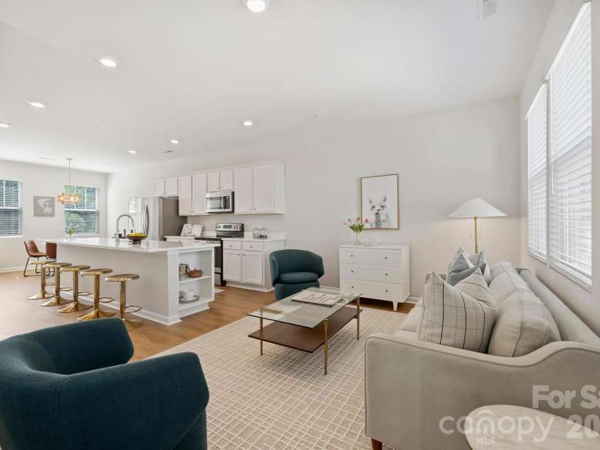 2405 Via del Conte Alley, Charlotte, NC 28205.  MLS# CAR4374977, YatesRealty ID 24183. 