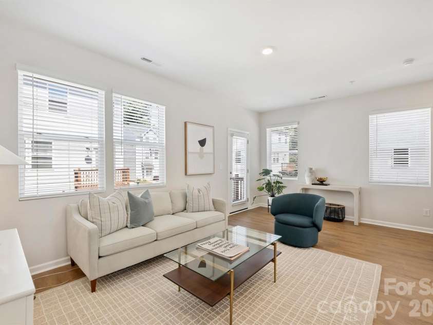 2405 Via del Conte Alley, Charlotte, NC 28205.  MLS# CAR4374977, YatesRealty ID 24183. 