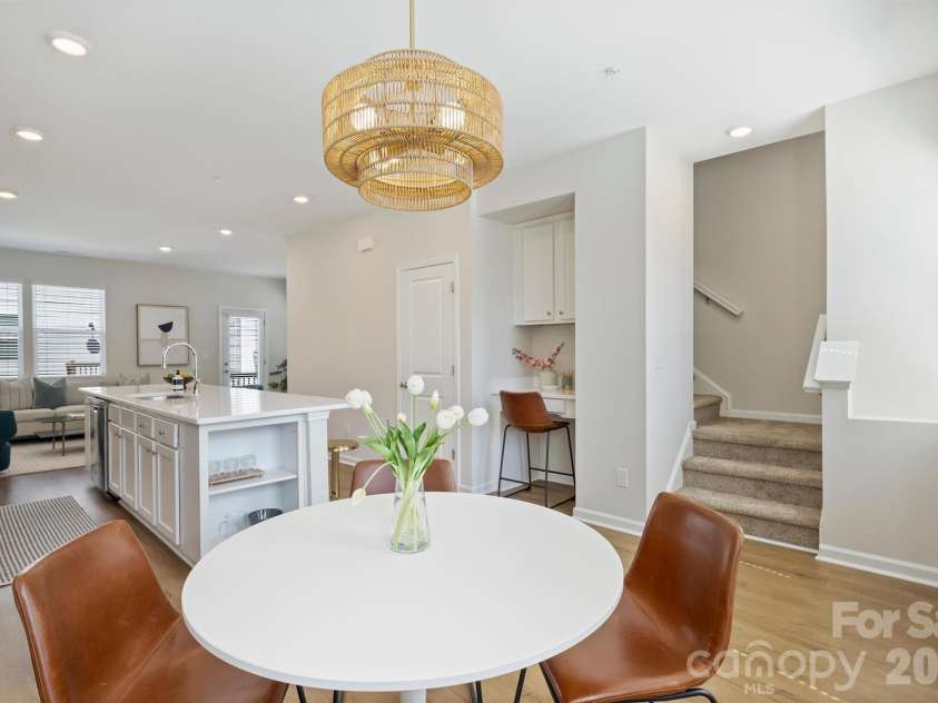 2405 Via del Conte Alley, Charlotte, NC 28205.  MLS# CAR4374977, YatesRealty ID 24183. 
