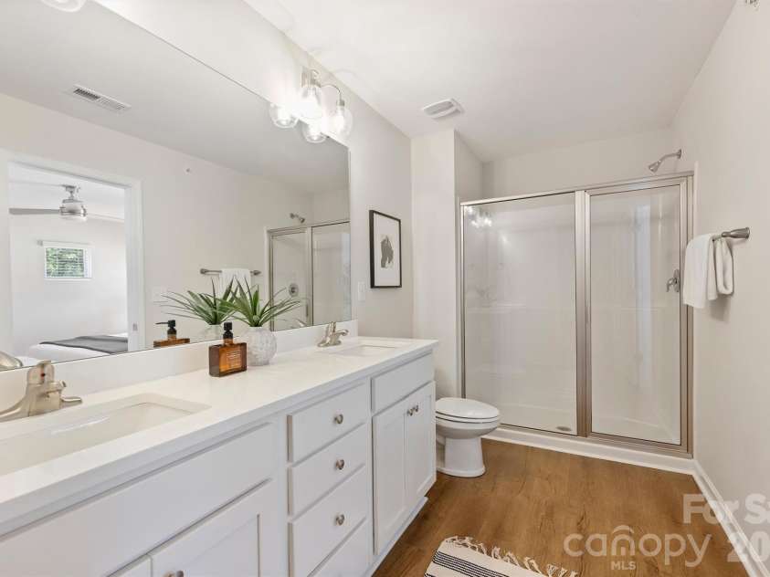 2405 Via del Conte Alley, Charlotte, NC 28205.  MLS# CAR4374977, YatesRealty ID 24183. 