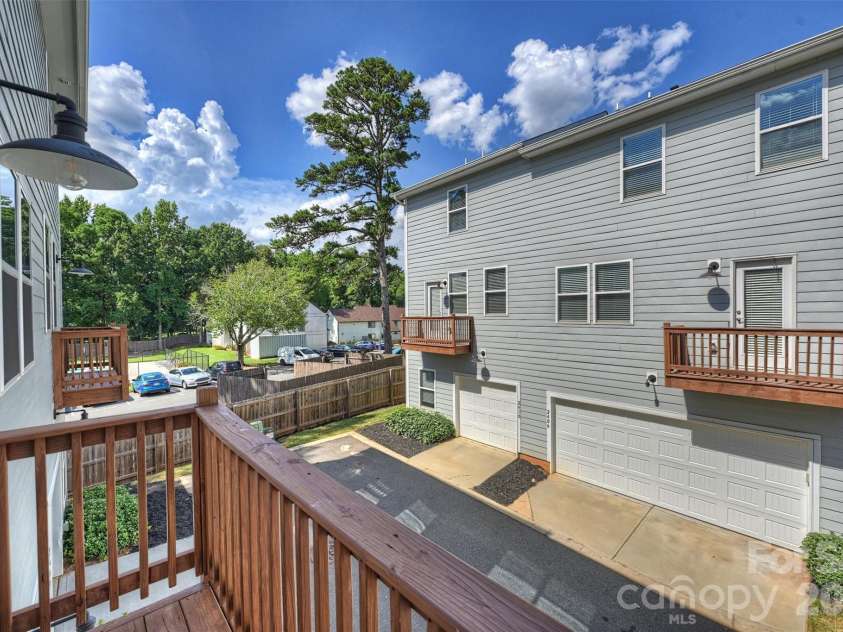 2405 Via del Conte Alley, Charlotte, NC 28205.  MLS# CAR4374977, YatesRealty ID 24183. 
