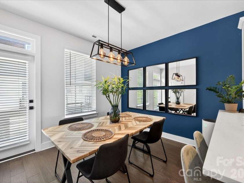 7017 Loso Commons Way, Charlotte, NC 28217.  MLS# CAR4363330, YatesRealty ID 24184. 