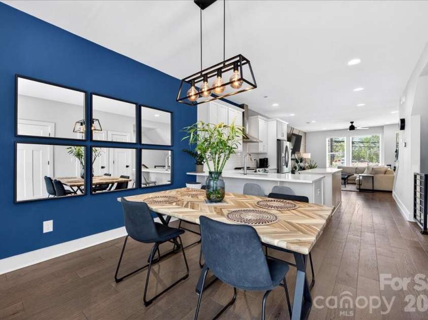 7017 Loso Commons Way, Charlotte, NC 28217.  MLS# CAR4363330, YatesRealty ID 24184. 