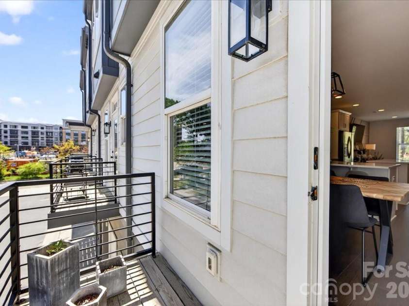 7017 Loso Commons Way, Charlotte, NC 28217.  MLS# CAR4363330, YatesRealty ID 24184. 