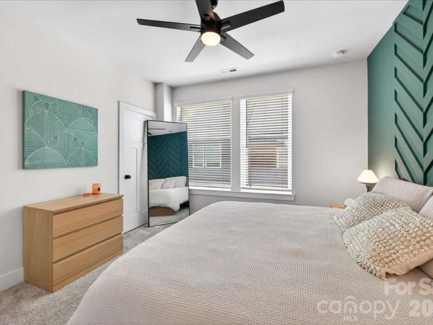 7017 Loso Commons Way, Charlotte, NC 28217.  MLS# CAR4363330, YatesRealty ID 24184. 