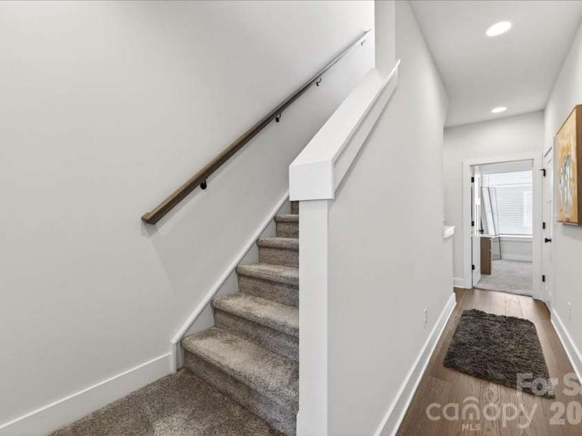 7017 Loso Commons Way, Charlotte, NC 28217.  MLS# CAR4363330, YatesRealty ID 24184. 
