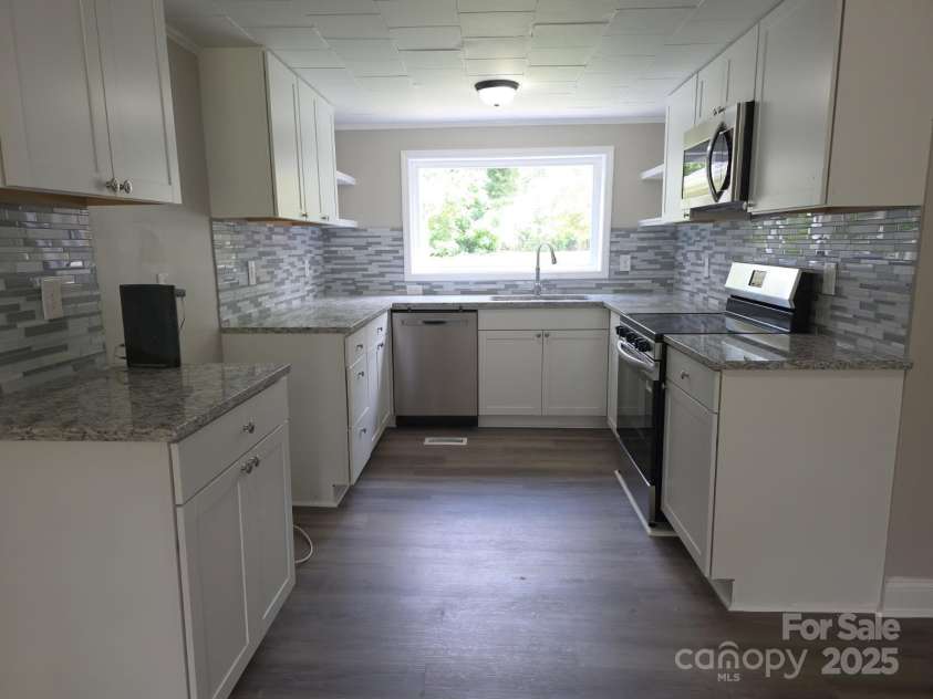 6820 Butterfly Lane, Kershaw, SC 29067.  MLS# CAR4271736, YatesRealty ID 24185. 