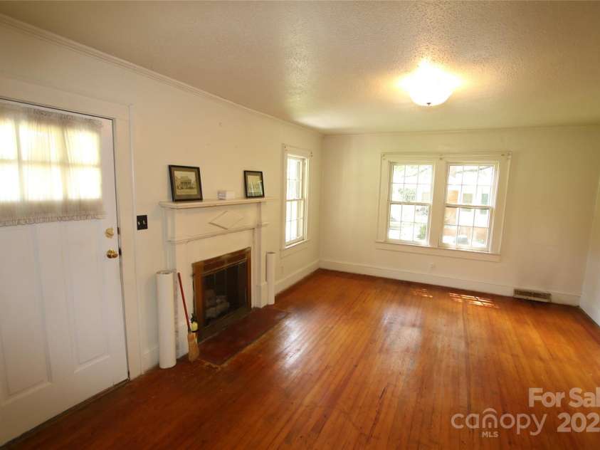 1541 Kings Road, Shelby, NC 28150.  MLS# CAR4274283, YatesRealty ID 24186. 