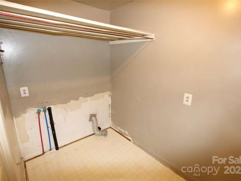 1541 Kings Road, Shelby, NC 28150.  MLS# CAR4274283, YatesRealty ID 24186. 