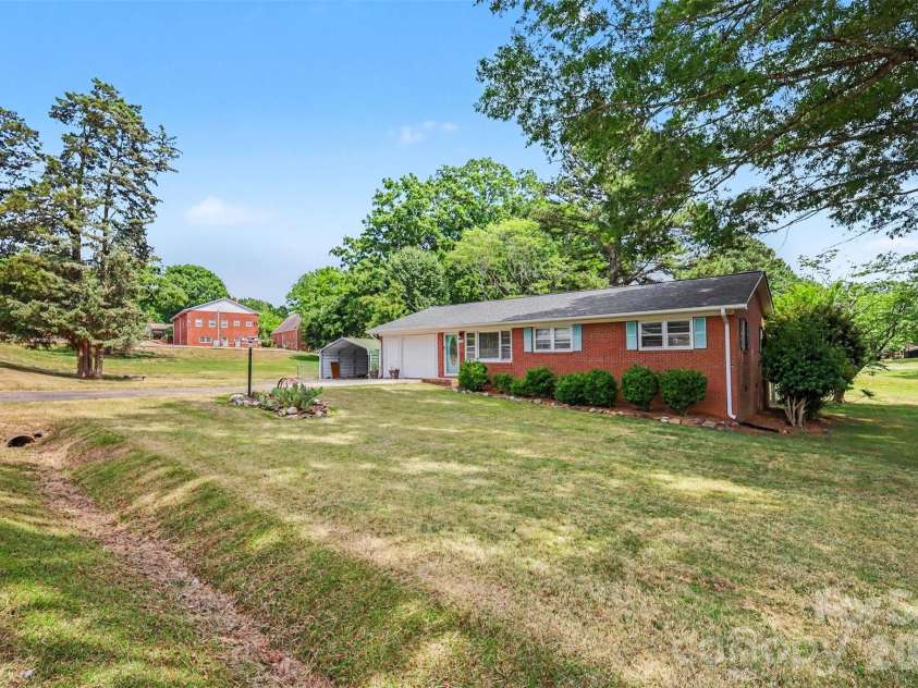 79 Walnut Street, Badin, NC 28009.  MLS# CAR4377814, YatesRealty ID 24187. 