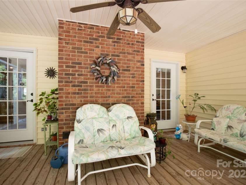 637 Freemont Drive, Lancaster, SC 29720.  MLS# CAR4272183, YatesRealty ID 24188. 