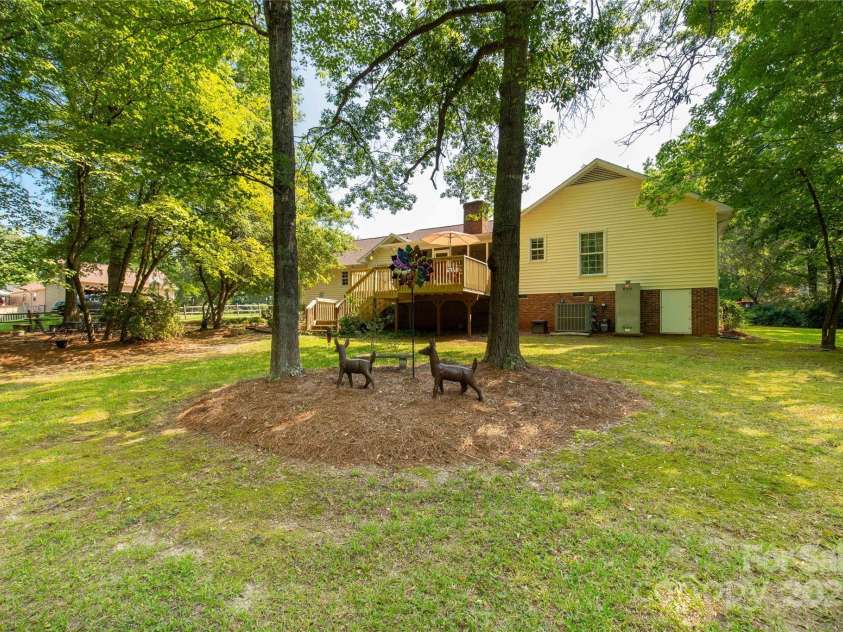 637 Freemont Drive, Lancaster, SC 29720.  MLS# CAR4272183, YatesRealty ID 24188. 