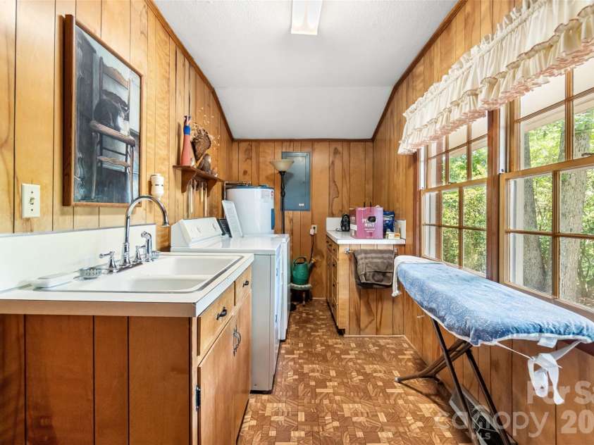 122 Forest Hills Drive, Monroe, NC 28112.  MLS# CAR4380684, YatesRealty ID 24190. Laundry