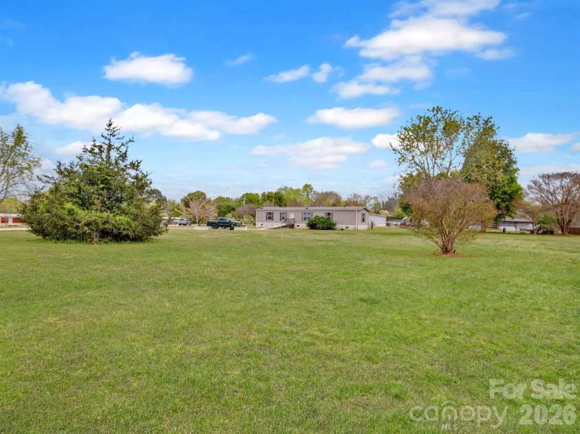 208 Daves Road, York, SC 29745.  MLS# CAR4329803, YatesRealty ID 24191. 