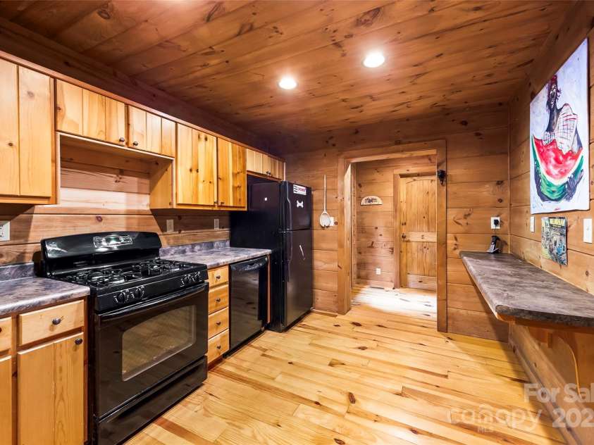 70 Wetherbee Lane, Rosman, NC 28772.  MLS# CAR4277160, YatesRealty ID 24192. Kitchen