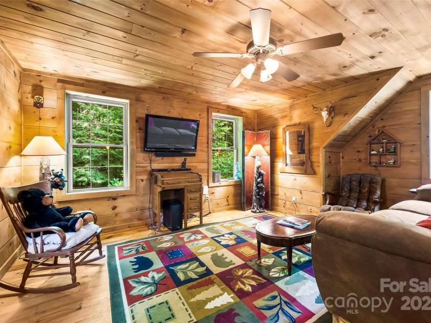 70 Wetherbee Lane, Rosman, NC 28772.  MLS# CAR4277160, YatesRealty ID 24192. Loft Area
