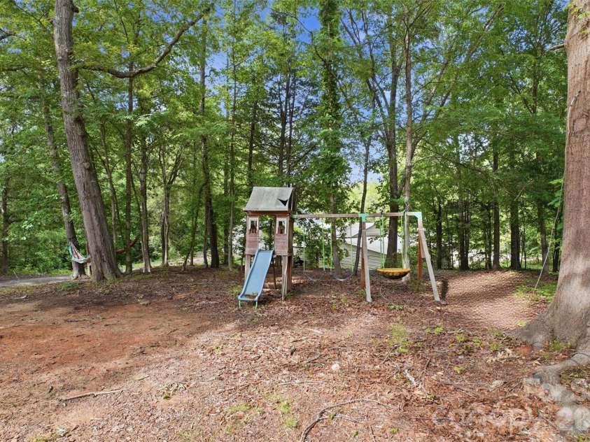 1739 Westbrook Road, Edgemoor, SC 29712.  MLS# CAR4381776, YatesRealty ID 24193. 