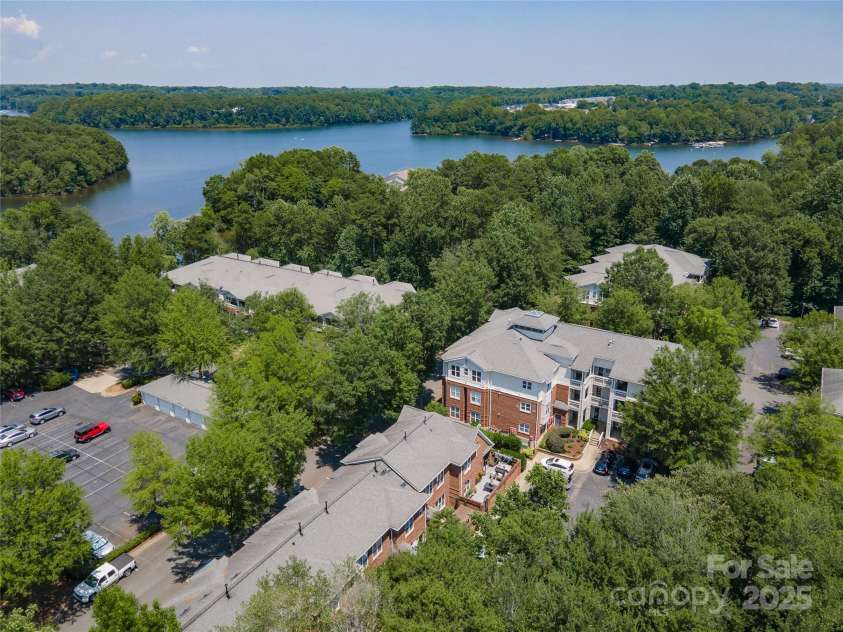 819 Northeast Drive, Davidson, NC 28036.  MLS# CAR4276218, YatesRealty ID 24193. 