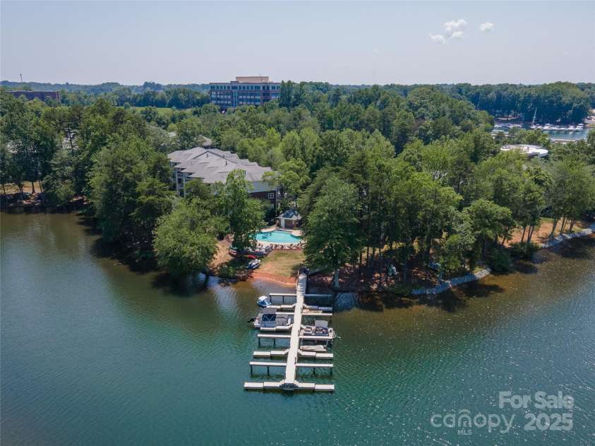 819 Northeast Drive, Davidson, NC 28036.  MLS# CAR4276218, YatesRealty ID 24193. Boat slips available for jet skis