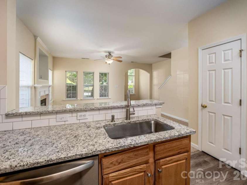 10430 Trolley Run Drive, Cornelius, NC 28031.  MLS# CAR4371885, YatesRealty ID 24196. 