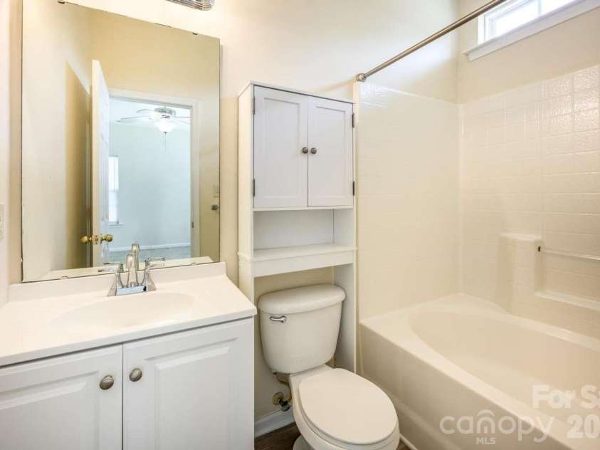 10430 Trolley Run Drive, Cornelius, NC 28031.  MLS# CAR4371885, YatesRealty ID 24196. 