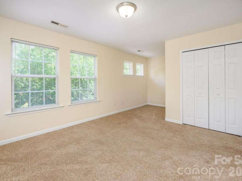 10430 Trolley Run Drive, Cornelius, NC 28031.  MLS# CAR4371885, YatesRealty ID 24196. 