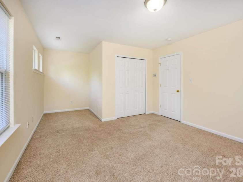10430 Trolley Run Drive, Cornelius, NC 28031.  MLS# CAR4371885, YatesRealty ID 24196. 
