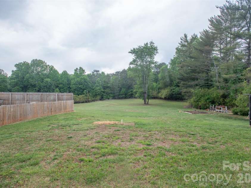 5460 Clover Street, Hickory, NC 28602.  MLS# CAR4379252, YatesRealty ID 24197. 
