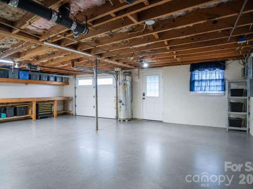 5460 Clover Street, Hickory, NC 28602.  MLS# CAR4379252, YatesRealty ID 24197. Virtually Cleared Garage