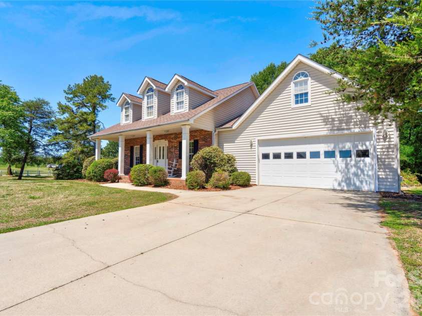 103 Whitetail Drive, Shelby, NC 28152.  MLS# CAR4382325, YatesRealty ID 24198. 