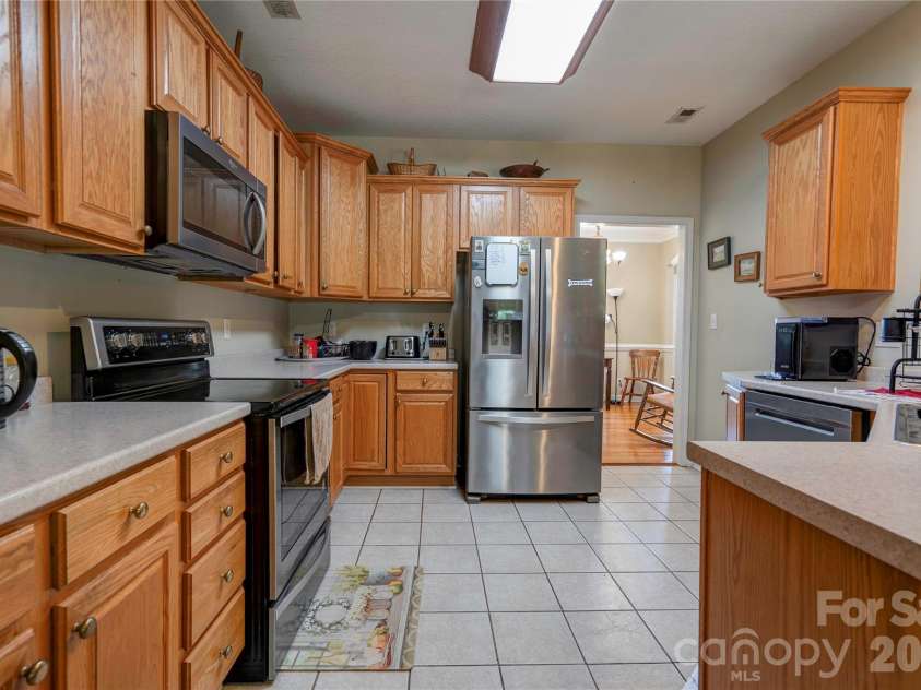 103 Whitetail Drive, Shelby, NC 28152.  MLS# CAR4382325, YatesRealty ID 24198. 