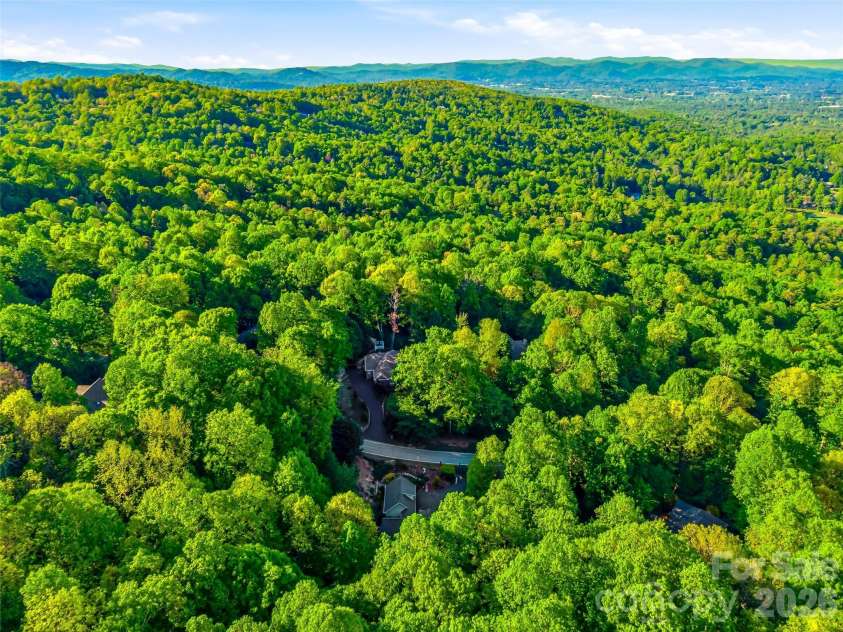 329 Kenmure Drive, Flat Rock, NC 28731.  MLS# CAR4376570, YatesRealty ID 24199. 