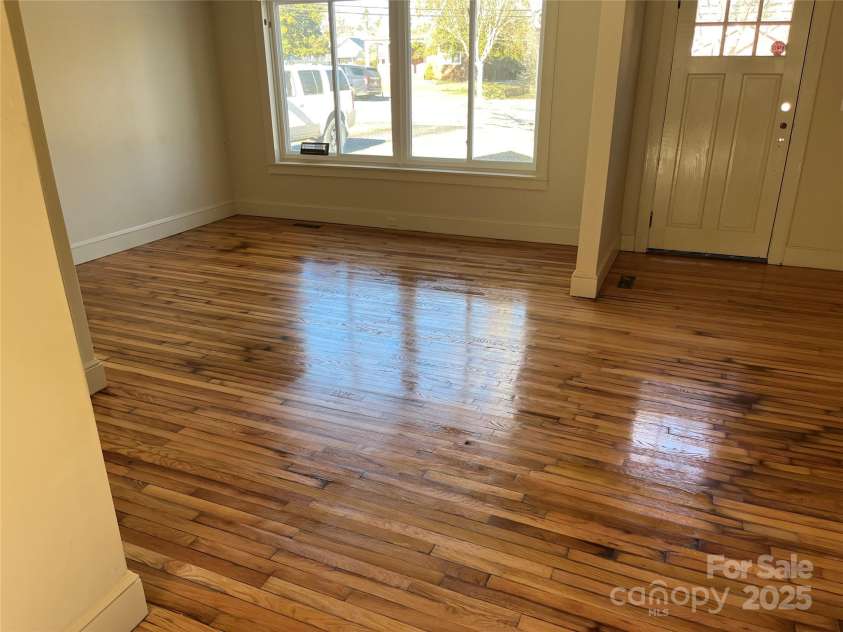 634 Rutherford Road, Marion, NC 28752.  MLS# CAR4240632, YatesRealty ID 242. Dining/Foyer