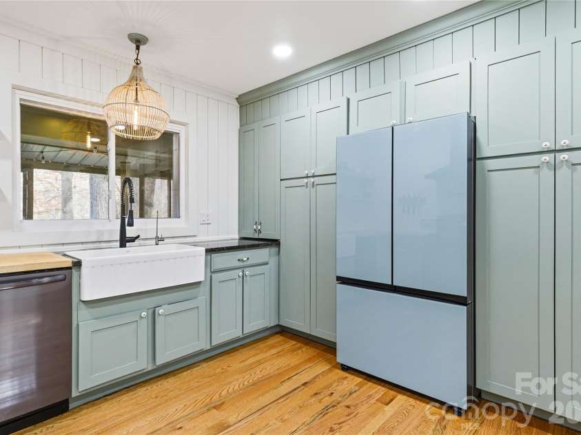 1373 Dogwood Drive, Maggie Valley, NC 28751.  MLS# CAR4320241, YatesRealty ID 2420. Custom cabinets and great refrigerator
