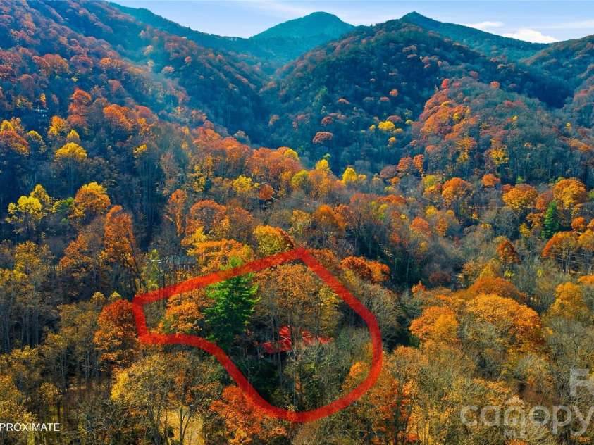 1373 Dogwood Drive, Maggie Valley, NC 28751.  MLS# CAR4320241, YatesRealty ID 2420. Nestled in the Great Smokey Mountains. Minutes to fine dining.