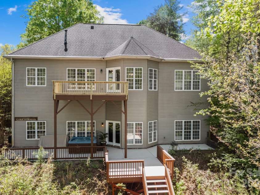 7748 Long Bay Parkway, Catawba, NC 28609.  MLS# CAR4247743, YatesRealty ID 24200. 