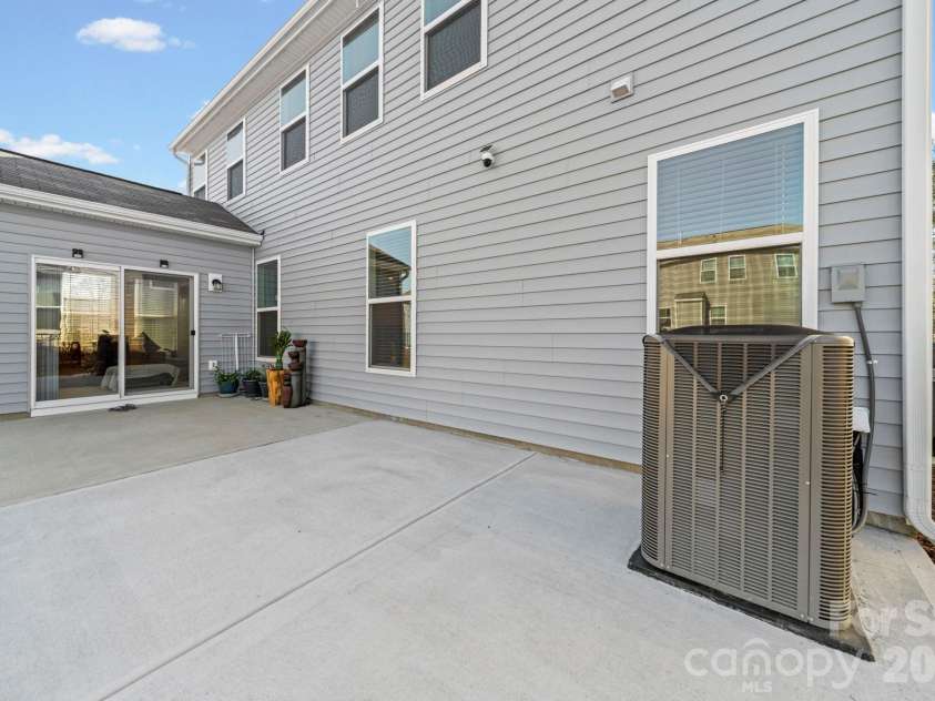 8729 Frank Grier Road, Charlotte, NC 28215.  MLS# CAR4364714, YatesRealty ID 24200. 