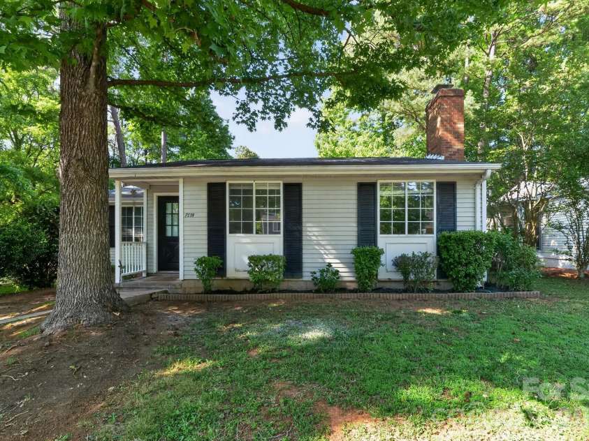 7919 Corder Drive, Charlotte, NC 28212.  MLS# CAR4382688, YatesRealty ID 24201. 