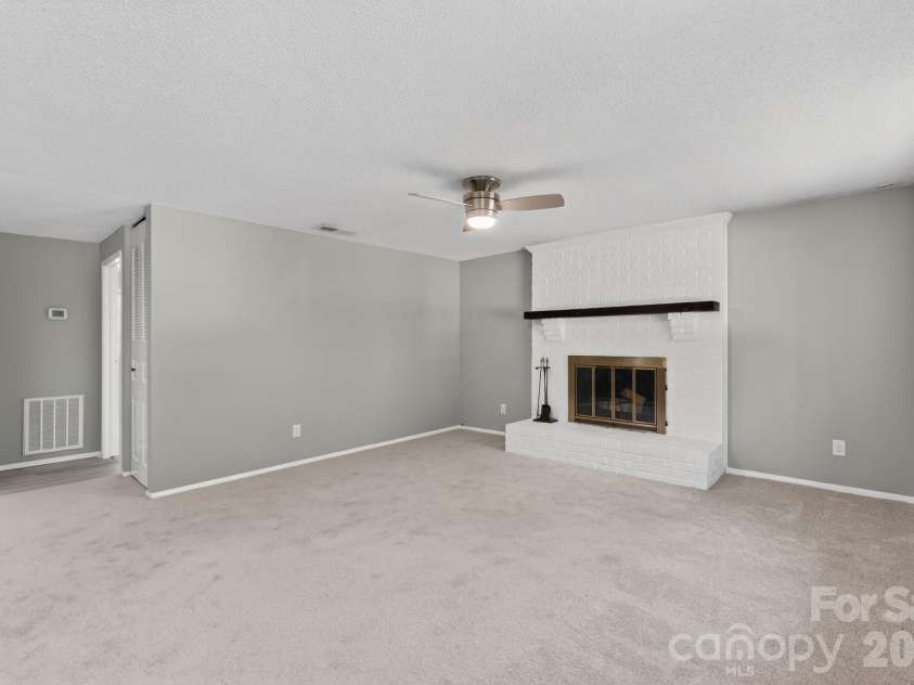 7919 Corder Drive, Charlotte, NC 28212.  MLS# CAR4382688, YatesRealty ID 24201. 