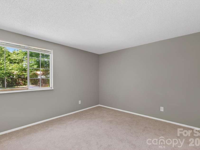 7919 Corder Drive, Charlotte, NC 28212.  MLS# CAR4382688, YatesRealty ID 24201. 
