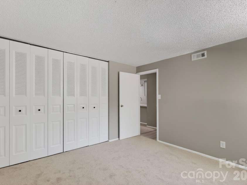 7919 Corder Drive, Charlotte, NC 28212.  MLS# CAR4382688, YatesRealty ID 24201. 