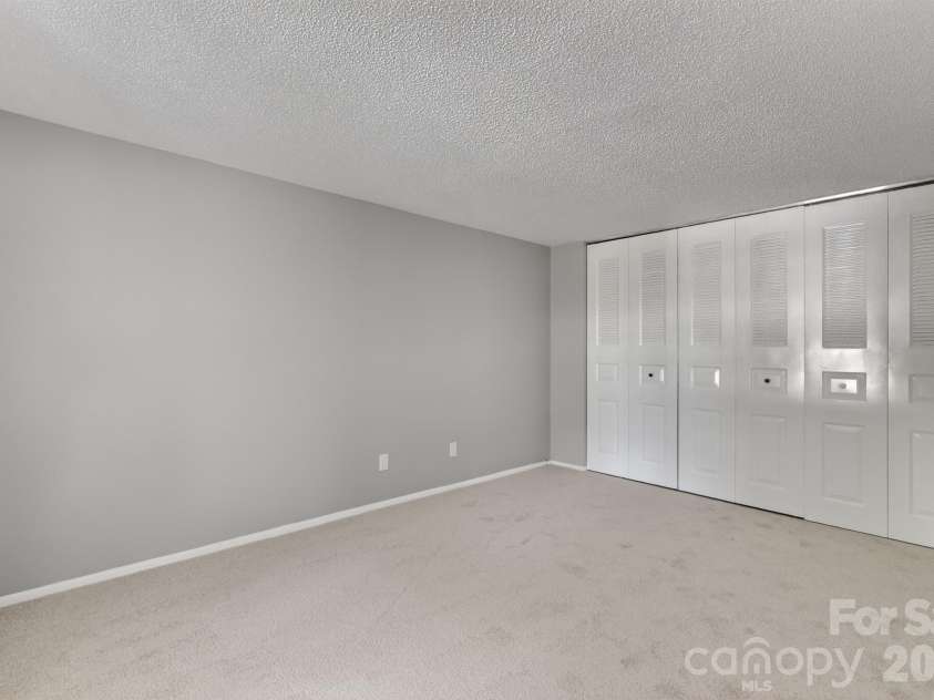 7919 Corder Drive, Charlotte, NC 28212.  MLS# CAR4382688, YatesRealty ID 24201. 